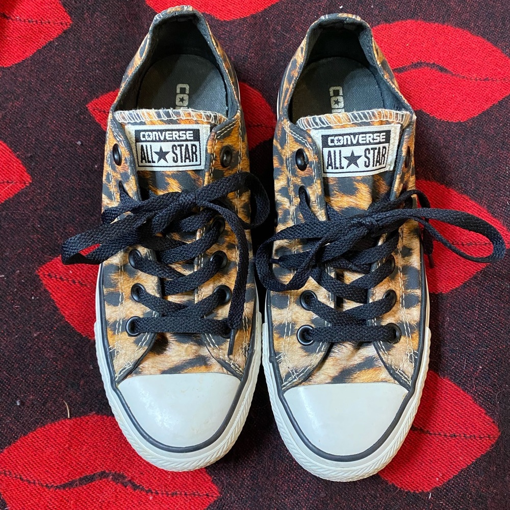 All star leopard print converse sneakers